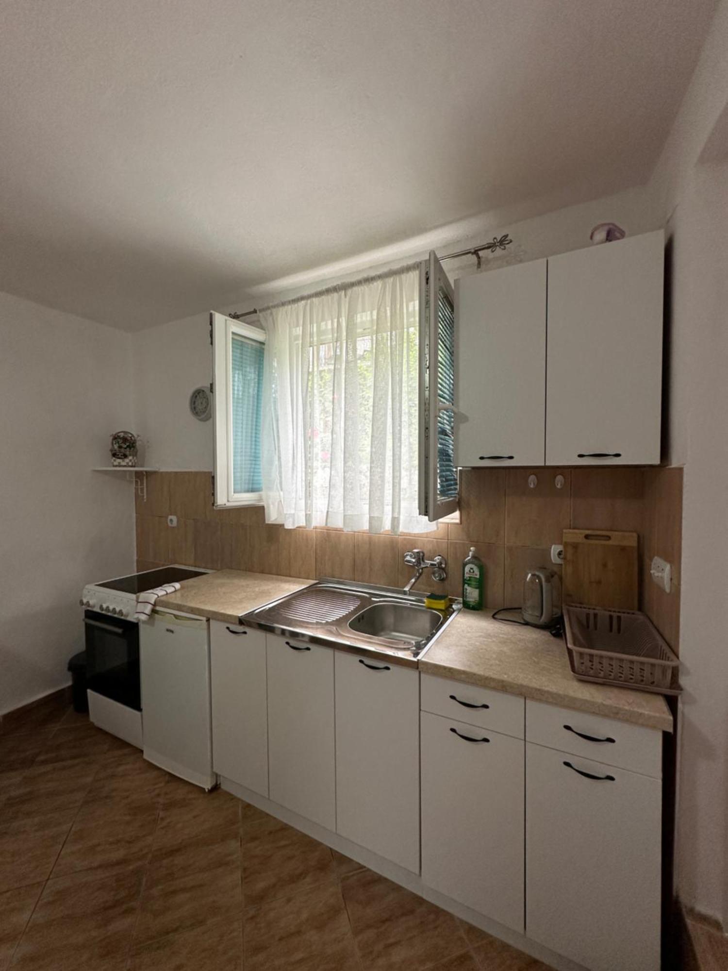 Apartman Nina Risan Bagian luar foto